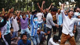 Първи бой между фенове в Катар (ВИДЕО)