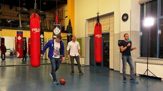 Мондиалът на звездите: Кубрат срещу Тервел във футболна битка (ВИДЕО)