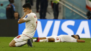 Футболът руши граници: Сцена след Иран-САЩ обиколи света (ВИДЕО)