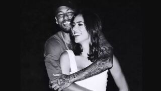 Половинката на Неймар го заряза в деня на операцията