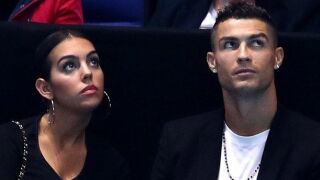 Разследват Роналдо заради трансплантация на коса