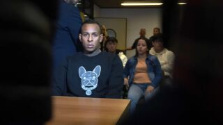 Сексуален насилник ще играе в България (ВИДЕО)