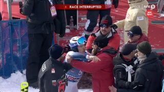 Звезда в ските налетя да бие екоактивисти (ВИДЕО)