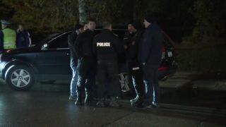 Водно оръдие и стотици полицаи за мач на младежите (ВИДЕО)