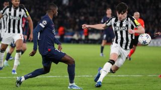 Скандална дузпа в края измъкна ПСЖ срещу Нюкасъл (ВИДЕО)