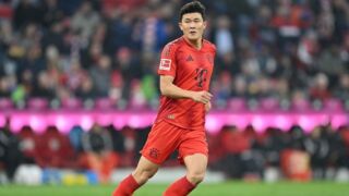 Футболист на Байерн едновременно играе и отбива военна служба