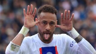 Неймар получавал 200 000 евро за ръкопляскане