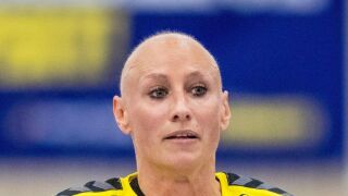 Уволниха коментатор заради брутална шега