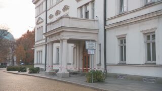 Снимка: Течове и пукнатини по историческата сграда на парламента