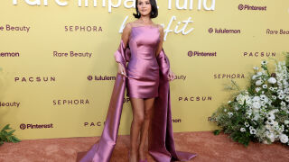 "Трябва да се разсмееш от сърце": Селена Гомес със съвети за психичното здраве (СНИМКИ)