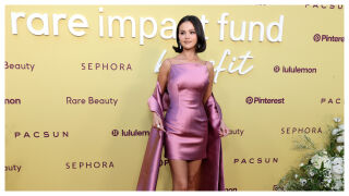 "Трябва да се разсмееш от сърце": Селена Гомес със съвети за психичното здраве (СНИМКИ)