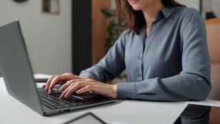 Защо добрата организация на работното място води до по-висока ефективност?