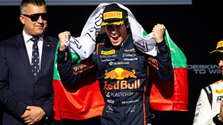 Никола Цолов дебютира във Формула 2 още този месец!