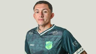 Има само 36 мача, но ЦСКА и Левски наддават за него