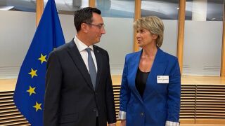 Весела Лечева обсъжда бъдещето на спорта с Европейската комисия