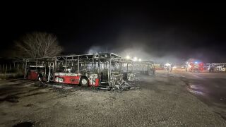 Снимка: След изгорелите автобуси в Костинброд: Общината осигурява 400 хил. лв. за нов транспорт