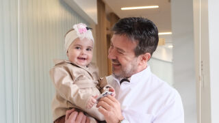 11-месечната Адриана: от тежката диагноза до животоспасяваща трансплантация