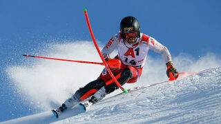 Гигантски скок и топ 10 за Алберт Попов в Световната купа (ВИДЕО)
