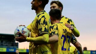 45 фенове гледаха кошмар, футболисти се извиняват с пари