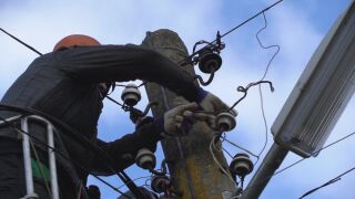 Снимка: „Искри хвърчаха от контактите“: Пореден токов удар в Северозапада изпепели електроуреди за хиляди левове