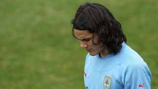 Дебютът на Кавани може да се забави заради... карантина 