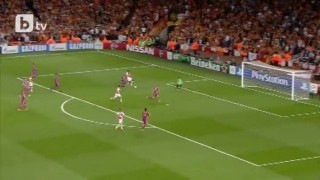 Арсенал води с 1:0 на Галатасарай (ВИДЕО)