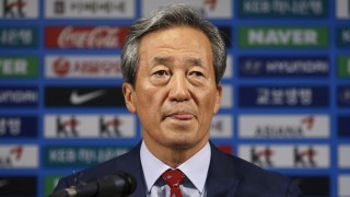 Кандидат за президент на ФИФА отстранен от футбола за 15 години