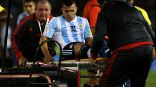 Серхио Агуеро извън терените около месец