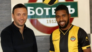 Ботев Пловдив привлече Грегъри Нелсън