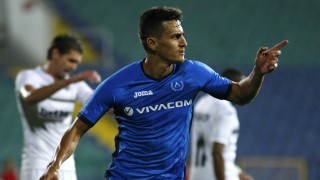 Франция отново трепери заради Костадинов