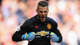 Условията на Де Хеа: Двойна заплата или трансфер