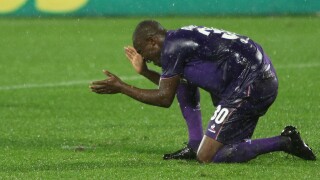 Земетресение и силен дъжд спряха два мача в Италия (ВИДЕО)