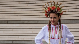 Прическата победител в категория "Авангардна мода" (ГАЛЕРИЯ)