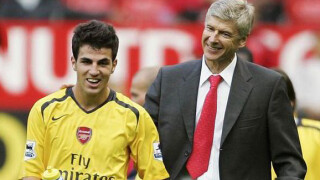 Фабрегас призна, че замерил с пица сър Алекс (ВИДЕО)