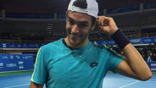 Италиански тенисист свали покрива с 