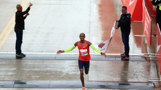 Мо Фара триумфира в Чикаго с нов европейски рекорд