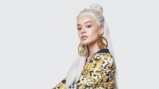 Модната колаборация MOSCHINO [tv] H&M: Носталгия по 90-те, героите на "Дисни" и MTV