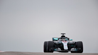 Хамилтън потегля първи в САЩ