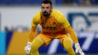 Новото правило за вратарите удря само по 