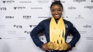 Ново злато и вече 25 медала за невероятната Байлс (ВИДЕО)