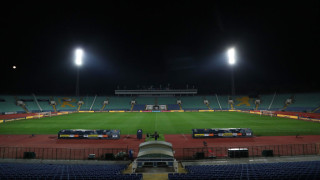 УЕФА спира мачовете на 