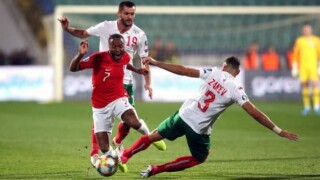 Занев: Не съдете за България по тези 10-15 мерзавци на трибуните