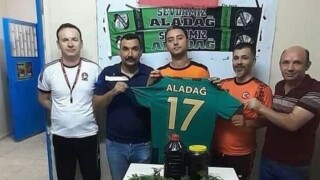 Футболен трансфер за... 10 кг сладко (ВИДЕО)