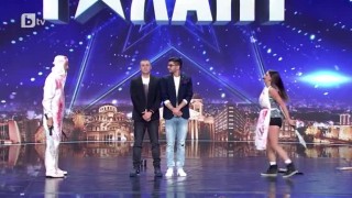 Луиза и Филип: Жонглират с ножове