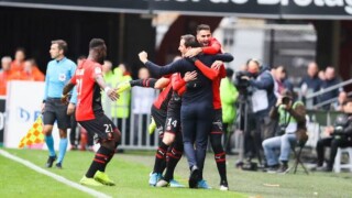 Дебютен гол на 18-годишен събуди 