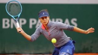 Пиронкова отпадна в третия кръг на 