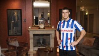 Юношески национал дебютира в елита на Нидерландия