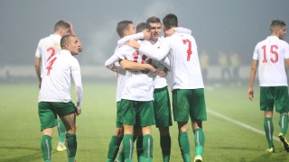 Спряха феновете за важната европейска квалификация на младежите