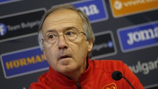 Брифингът на Дерменджиев във Финландия продължи... 12 секунди (ВИДЕО)