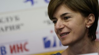 Дафовска подаде оставка като президент на федерацията по биатлон